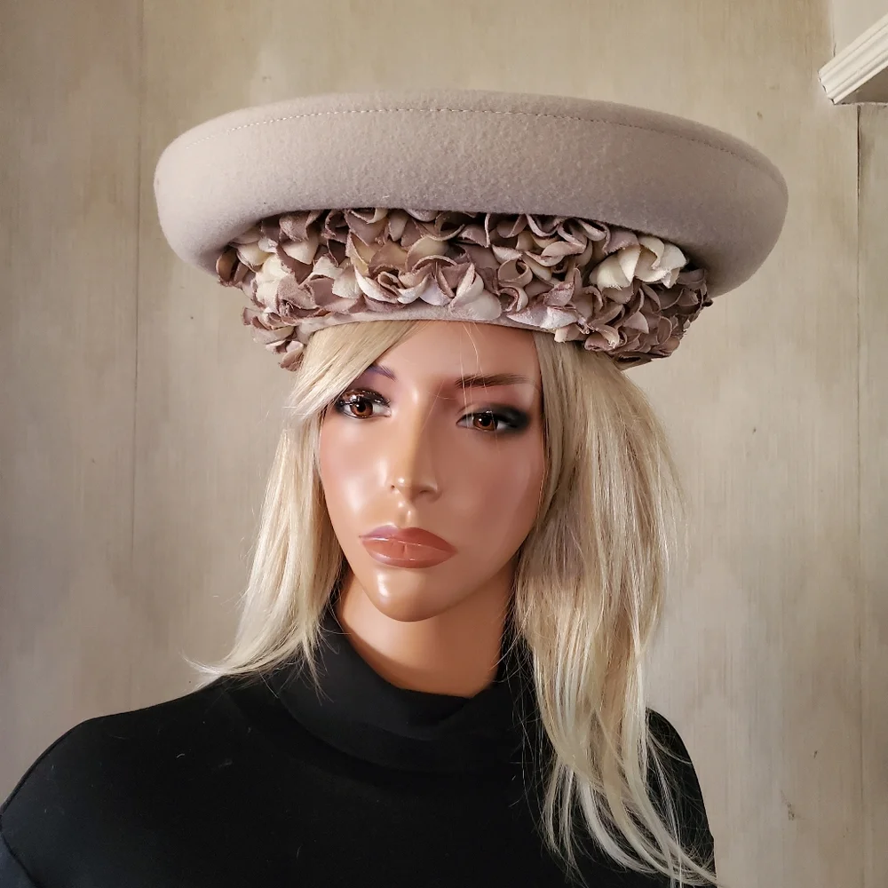 Rare Mr John‎ Classic Vintage Hat Beige Brimmed Floral Halo Church Tea Hat